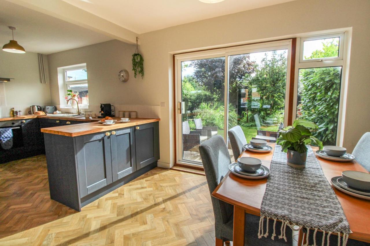 Holiday home Elegant 3-bed Home, West Bridgford & Large Garden *